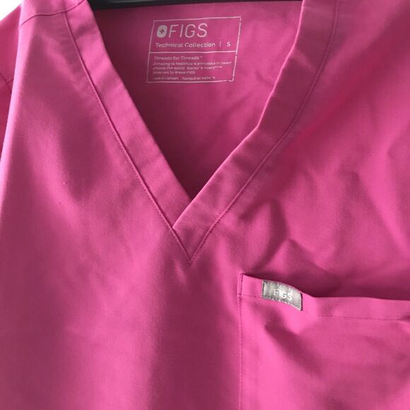 Figs Women’s Catarina One-Pocket Scrub Top Color Pink Size Small - Picture 4 of 12